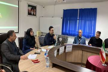 کارگاه آموزشی آرایشگران و پیرایشگران